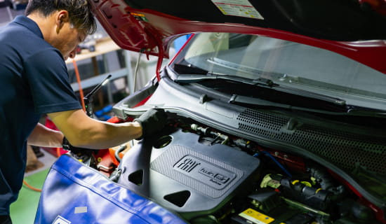 選ばれる理由#1 「輸入車の整備・点検も<p>お任せください</p>」